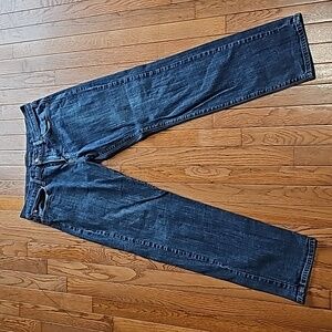 Lucky Brand 221 Straight Leg Jeans. 34x32.